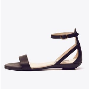 Nisolo Serna Black Sandal new